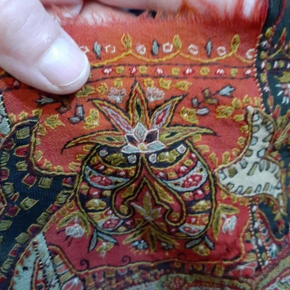 Vintage Bedspread Hand-woven & Embroidered - Picture 5 of 8